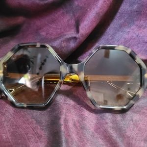 Chloe sunglasses 🕶